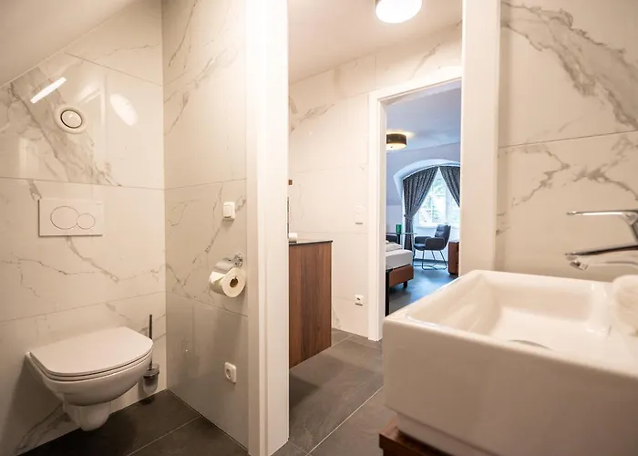 Schloss Hantberg * Johnsdorf